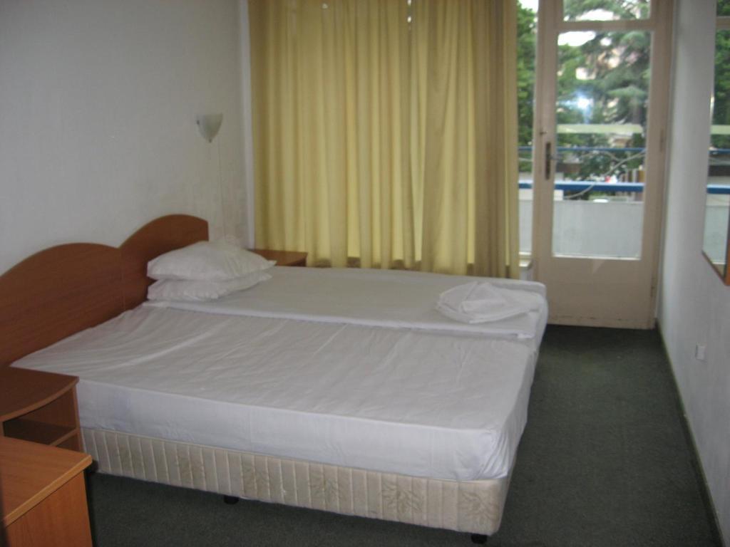 Diana Hotel Golden Sands Phòng bức ảnh